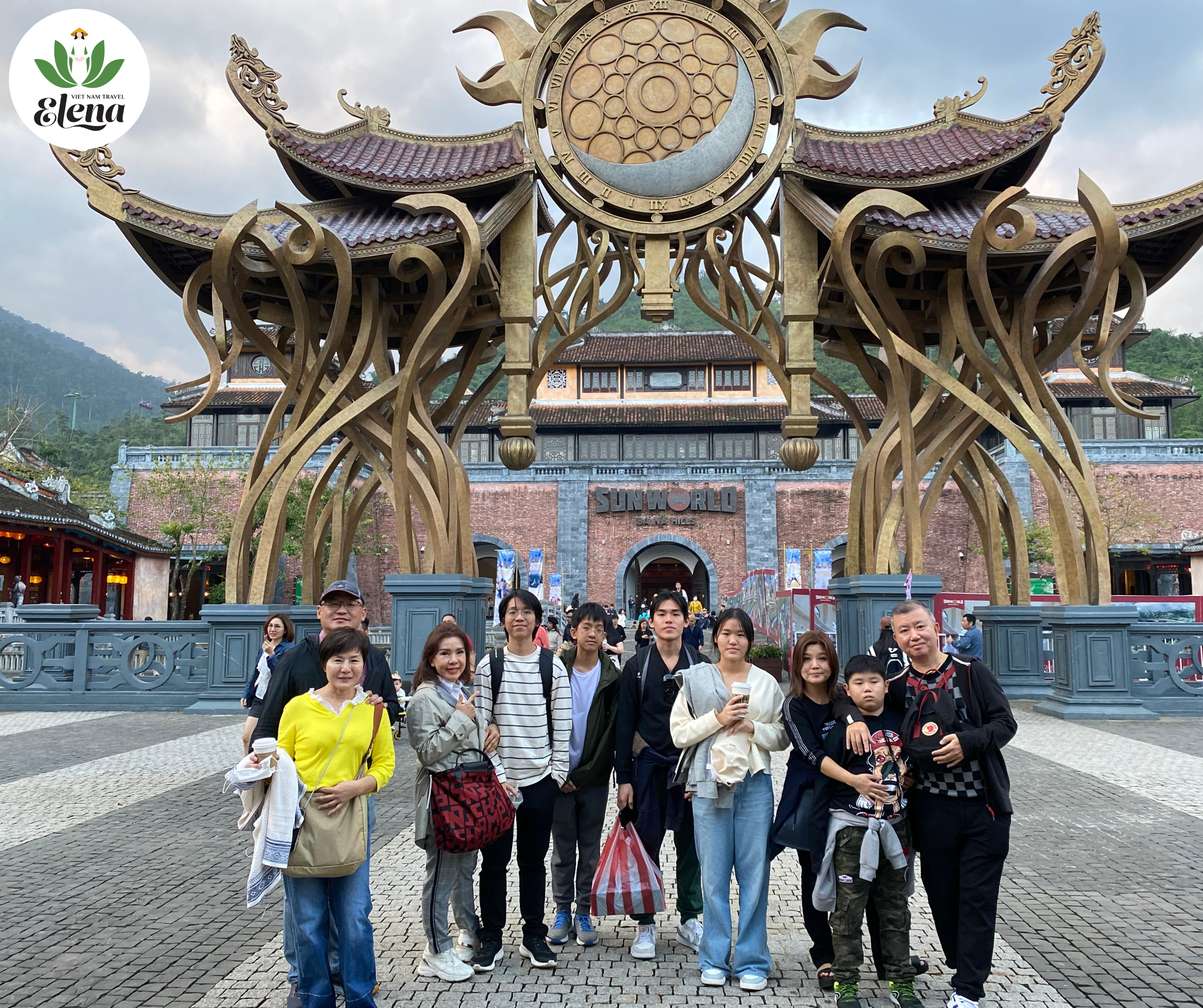 9 days-An amazing tour with Singaporean tourists, Mrs. Winnes and her family